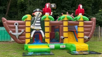 Structure gonflable Bateau Pirate — JUBIN Location