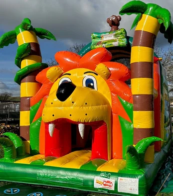 Structure gonflable King Lion — JUBIN Location